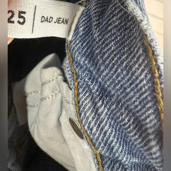 Pacsun women’s “dad jean” denim button fly jeans. Size 25 - Picture 2 of 6
